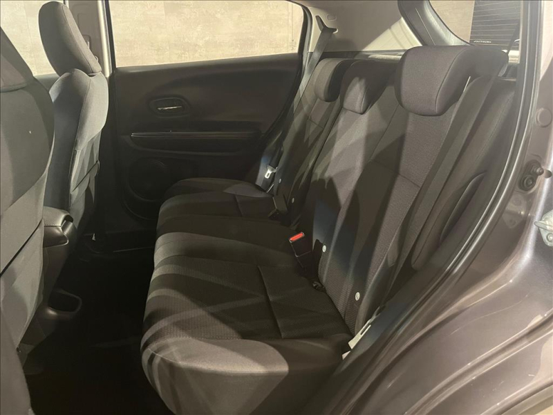HR-V