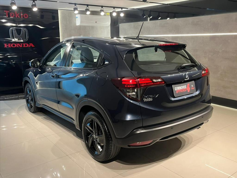 HR-V