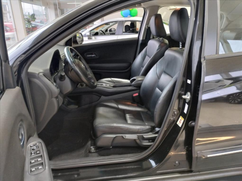 HR-V
